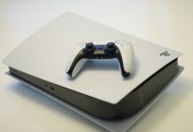 PS5 Digital Edition: How It Works & Is It Worth It in 2026 PS5 Digital Edition versus disc model comparison graphic